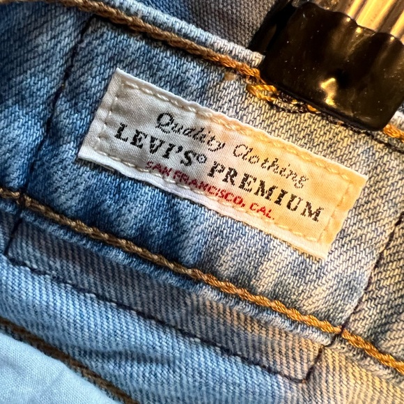 Levi's® Premium Balloon Jeans Light Denim Size 32 LIKE NEW - Picture 5 of 5